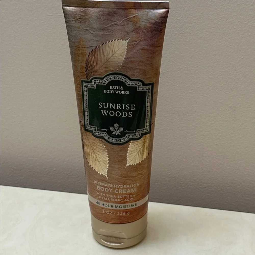 NIB Bath and Body Works Full Size Sunrise Woods Shower Gel and Body Cream Set